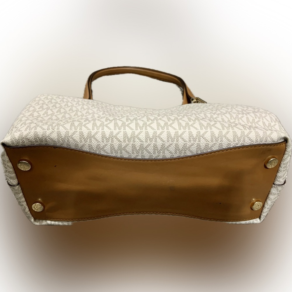 Michael Kors Hobo handbag - Picture 3 of 6
